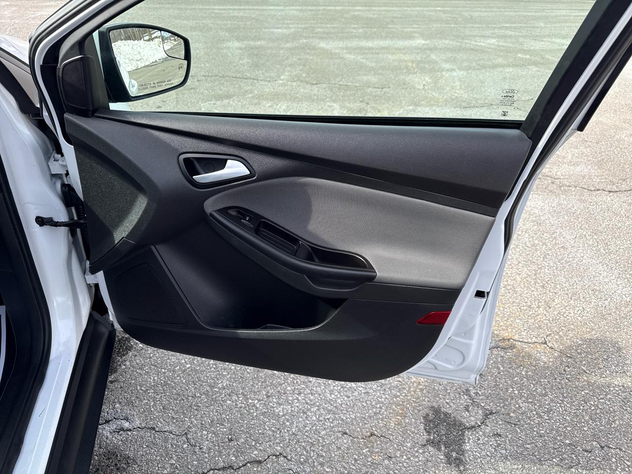 Ford Focus SE Hatch 2013