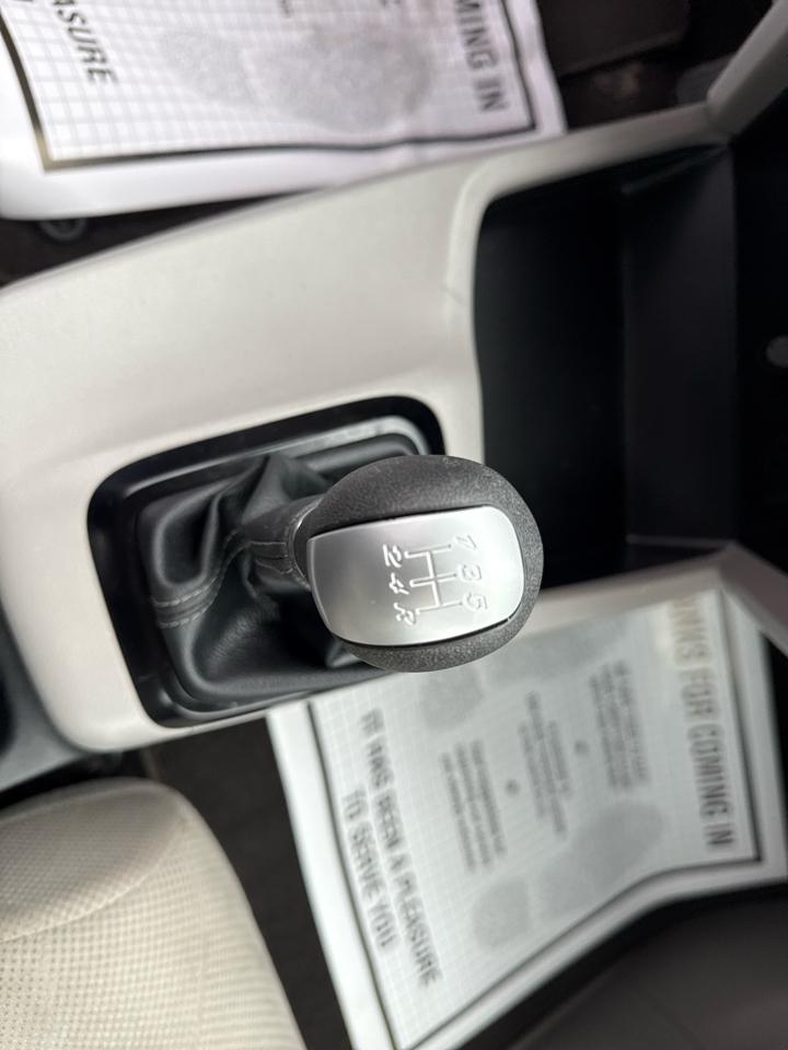 Honda Civic LX Sedan 5-Speed MT 2012