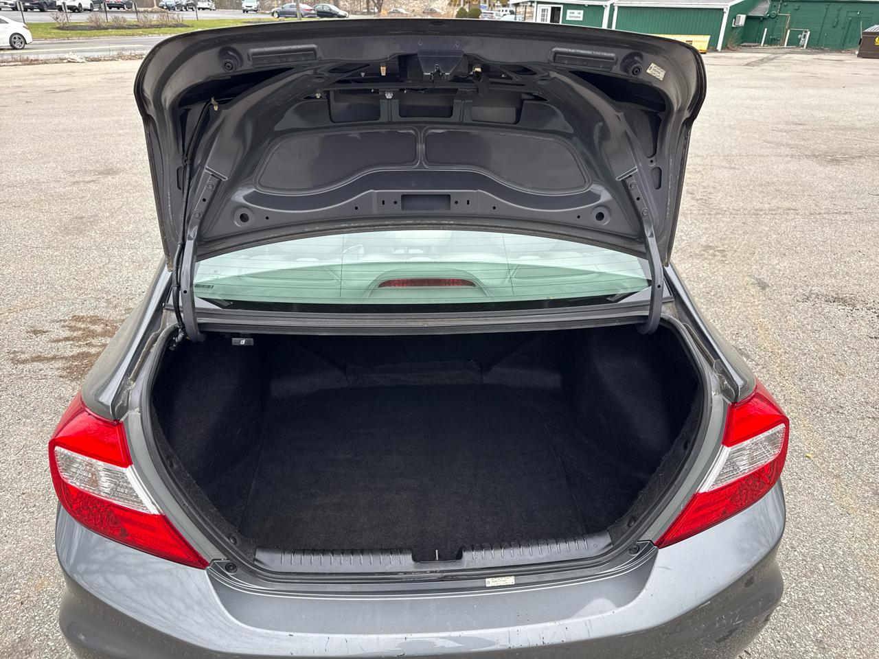 Honda Civic LX Sedan 5-Speed MT 2012