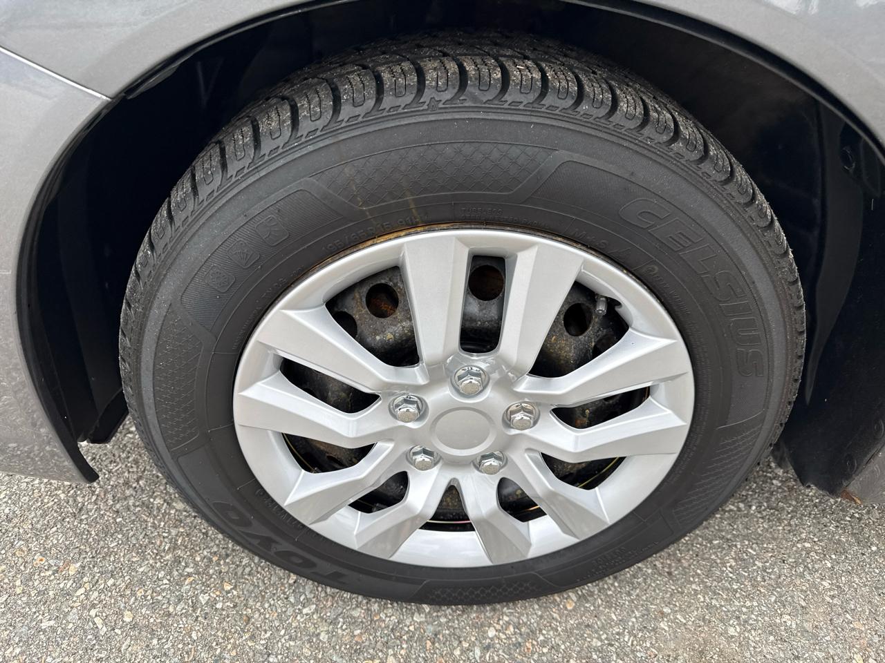 Honda Civic LX Sedan 5-Speed MT 2012