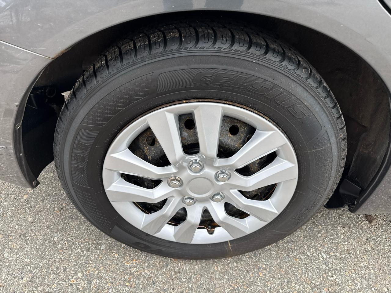 Honda Civic LX Sedan 5-Speed MT 2012