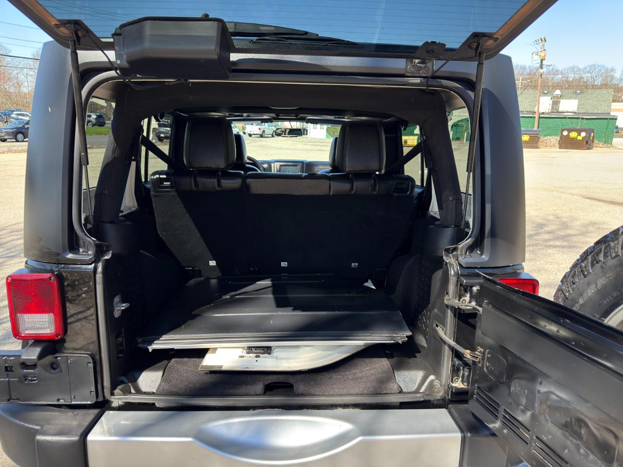 Jeep Wrangler Unlimited Sahara 4WD 2015