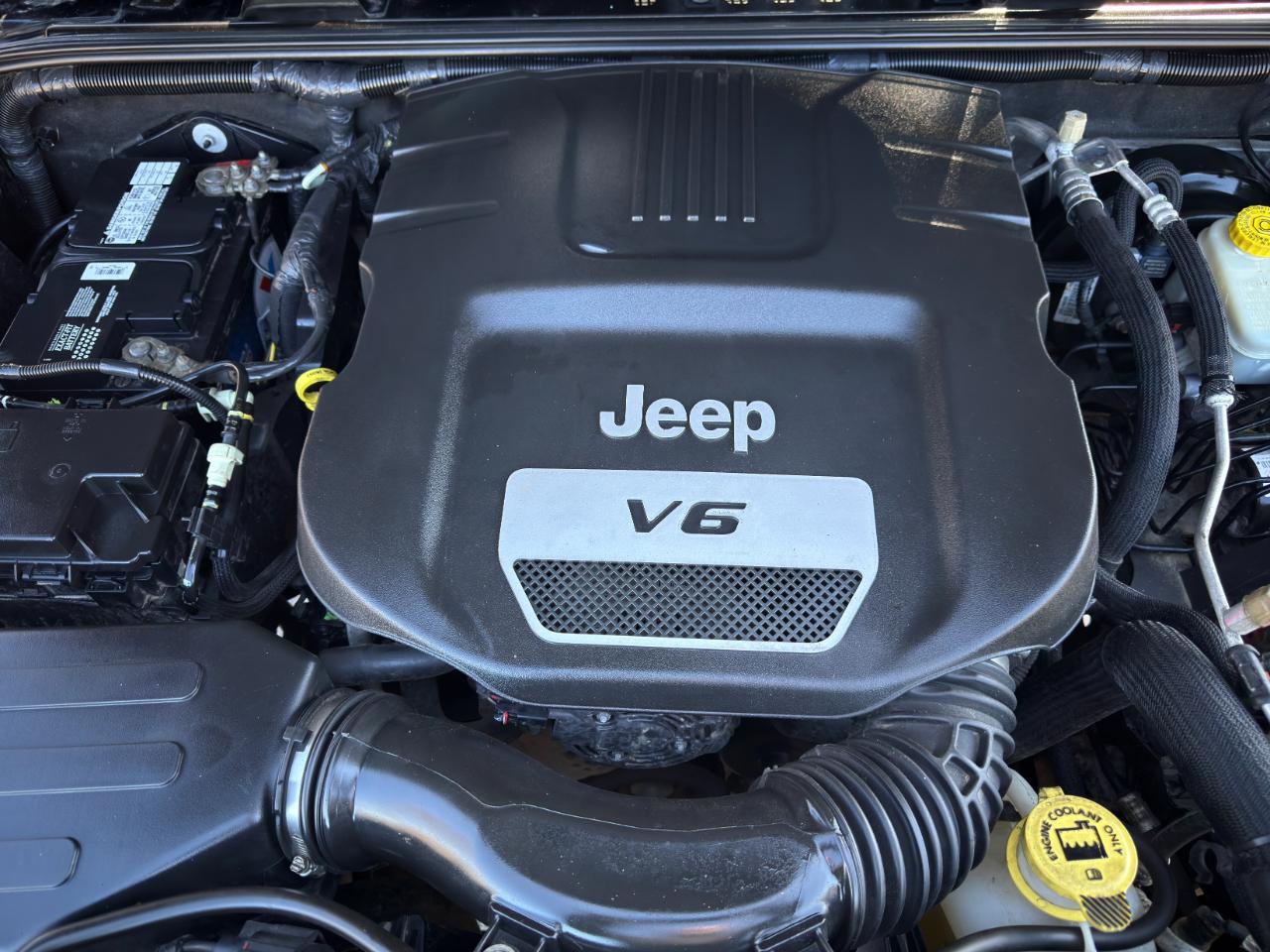 Jeep Wrangler Unlimited Sahara 4WD 2015
