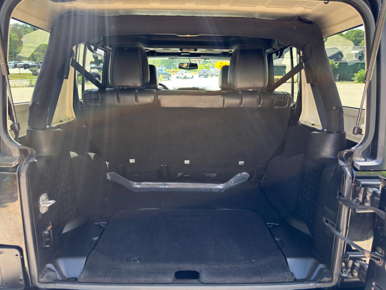 Jeep Wrangler Unlimited Sahara 4WD 2015