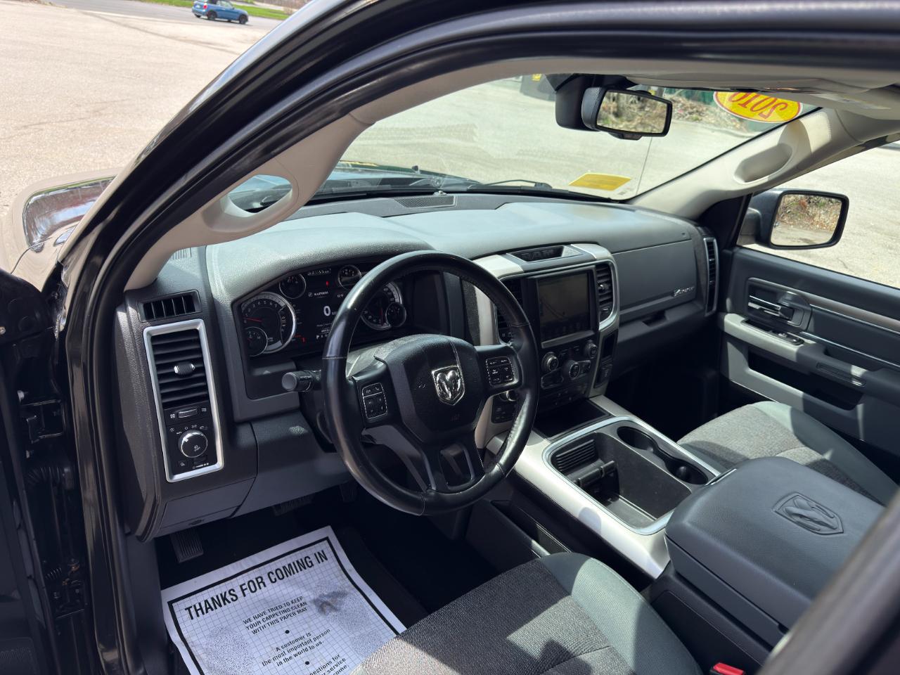 RAM 1500 Big Horn Crew Cab 4WD 2016