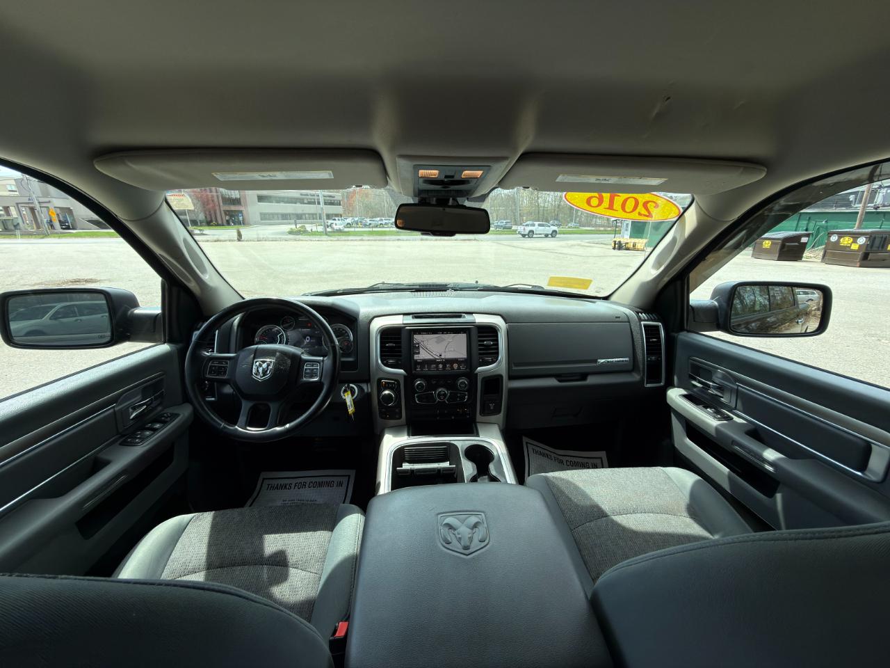 RAM 1500 Big Horn Crew Cab 4WD 2016