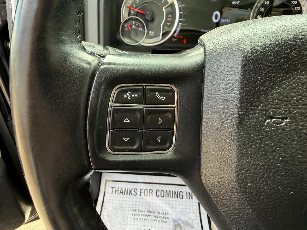 RAM 1500 Big Horn Crew Cab 4WD 2016