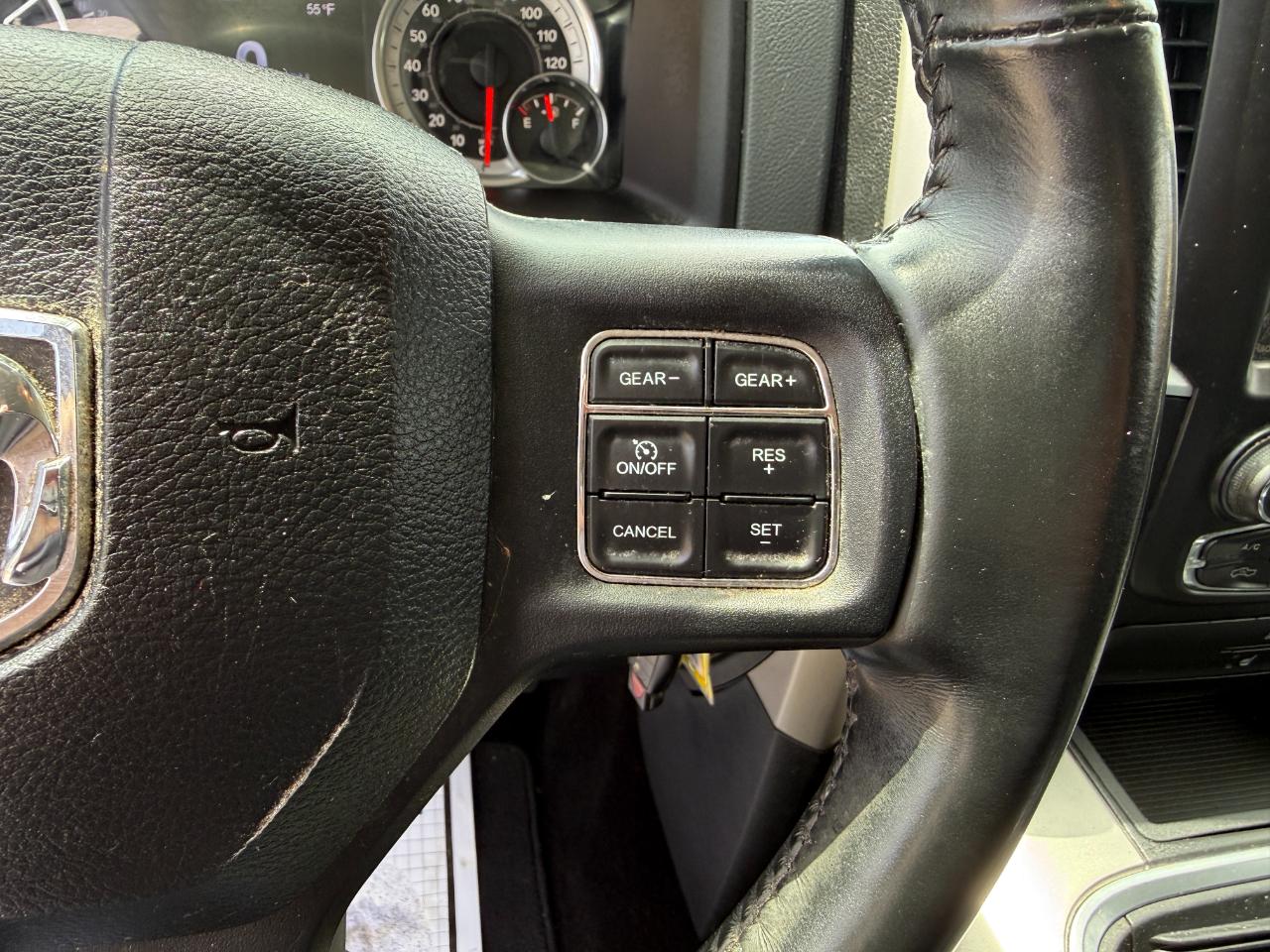 RAM 1500 Big Horn Crew Cab 4WD 2016