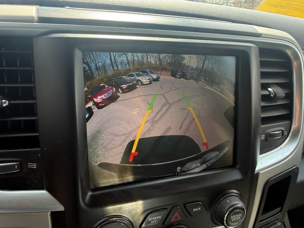 RAM 1500 Big Horn Crew Cab 4WD 2016