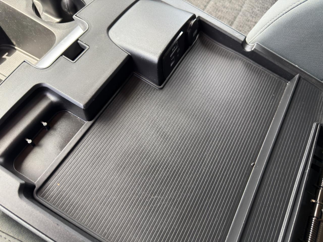 RAM 1500 Big Horn Crew Cab 4WD 2016