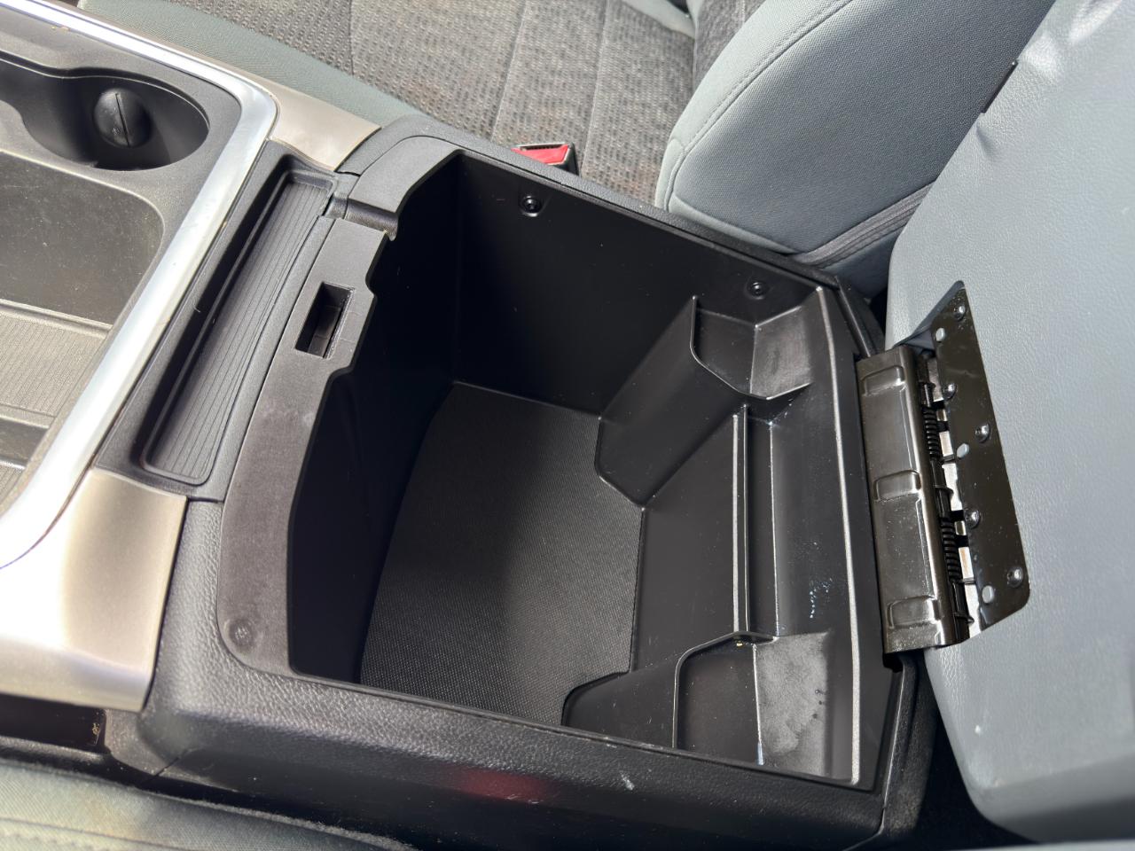 RAM 1500 Big Horn Crew Cab 4WD 2016