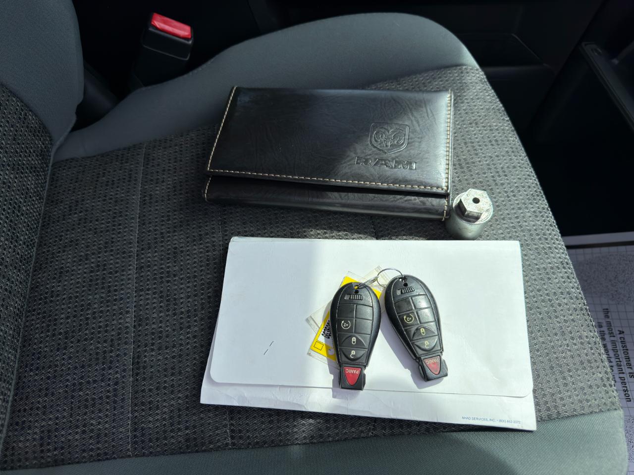 RAM 1500 Big Horn Crew Cab 4WD 2016