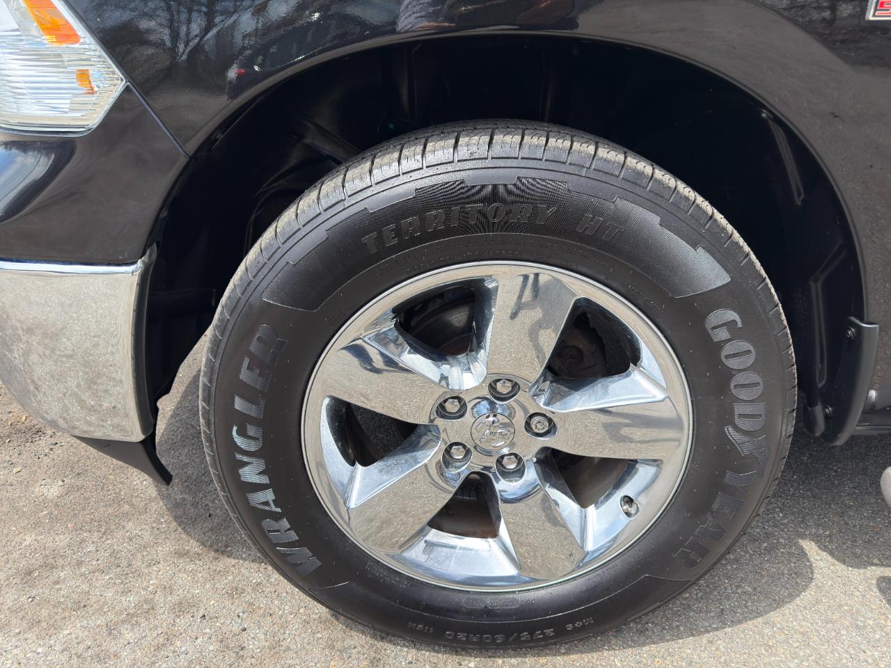 RAM 1500 Big Horn Crew Cab 4WD 2016