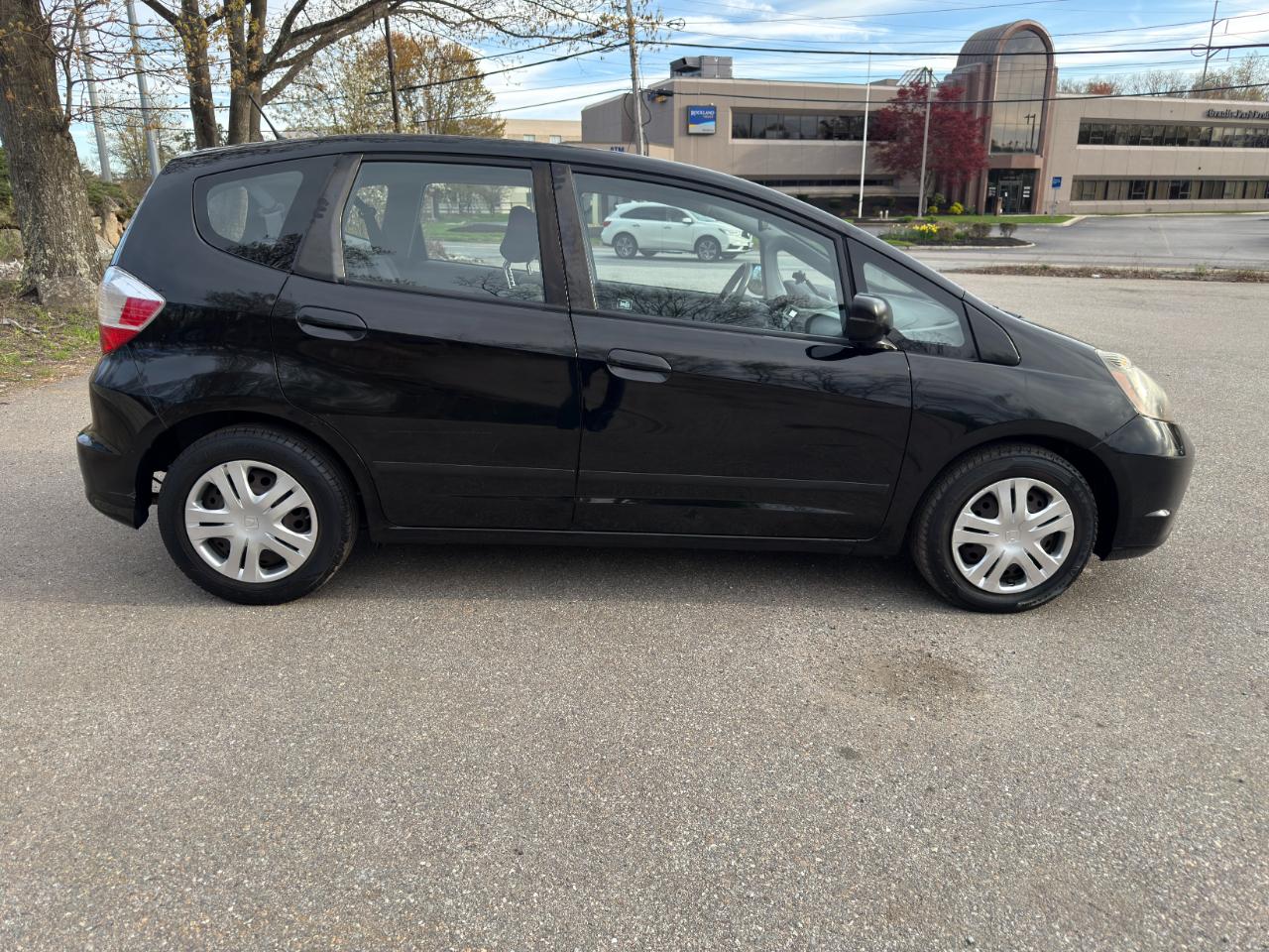 Honda Fit 5-Speed AT 2011