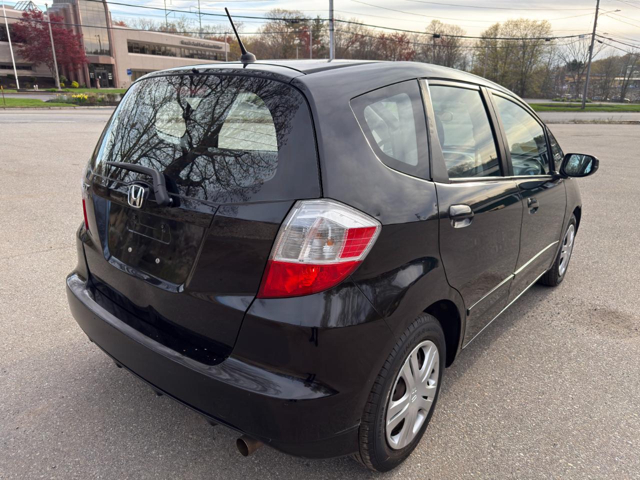Honda Fit 5-Speed AT 2011