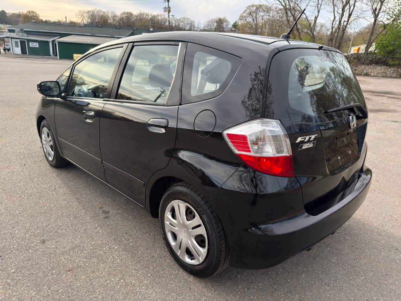 Honda Fit 5-Speed AT 2011