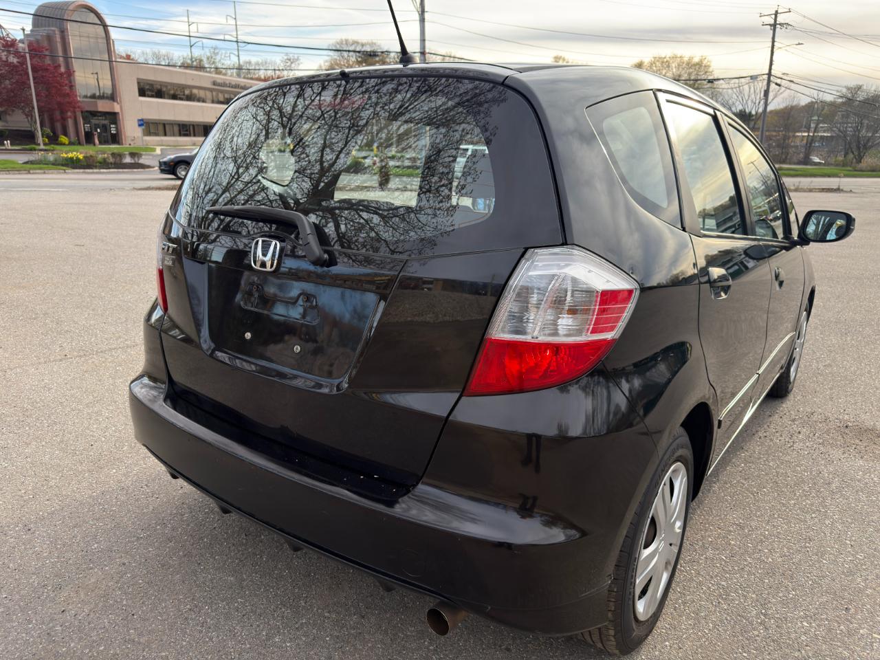Honda Fit 5-Speed AT 2011