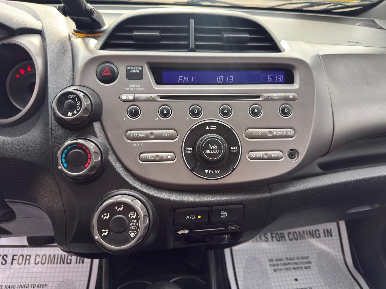 Honda Fit 5-Speed AT 2011