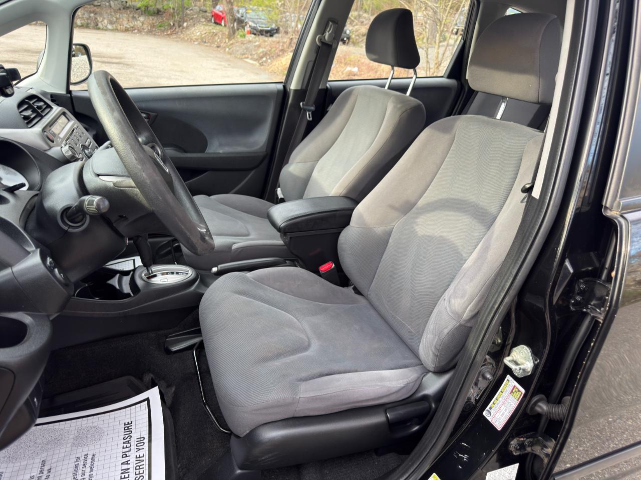Honda Fit 5-Speed AT 2011