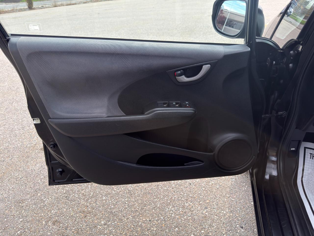 Honda Fit 5-Speed AT 2011
