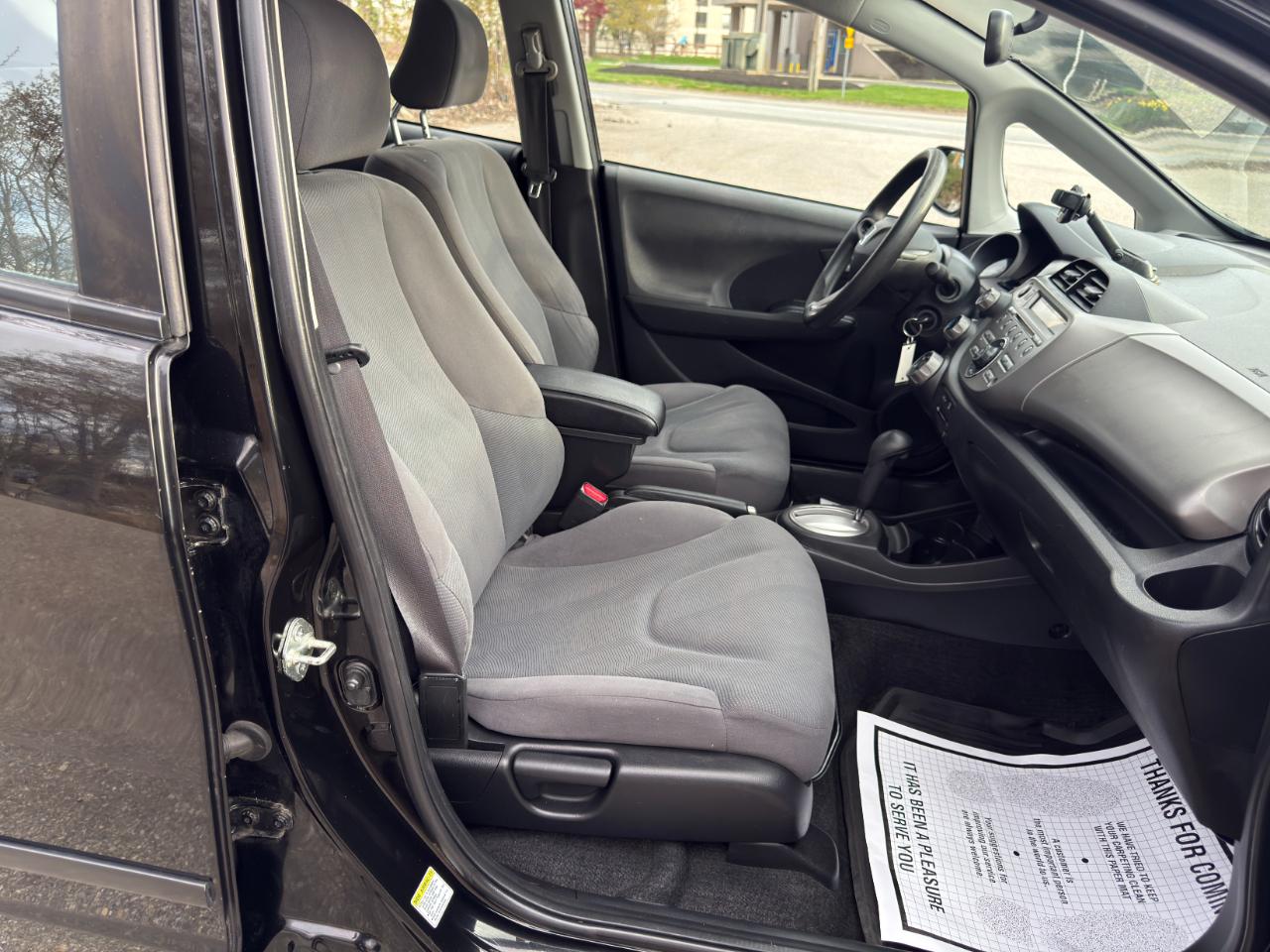 Honda Fit 5-Speed AT 2011