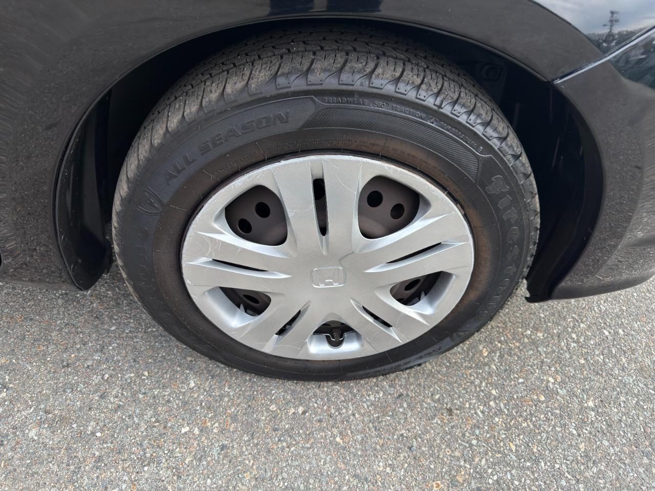 Honda Fit 5-Speed AT 2011