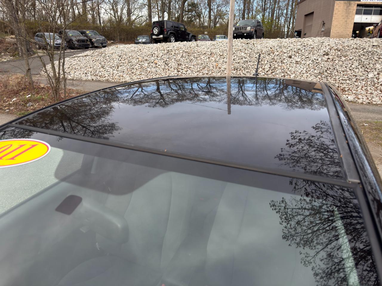 Honda Fit 5-Speed AT 2011