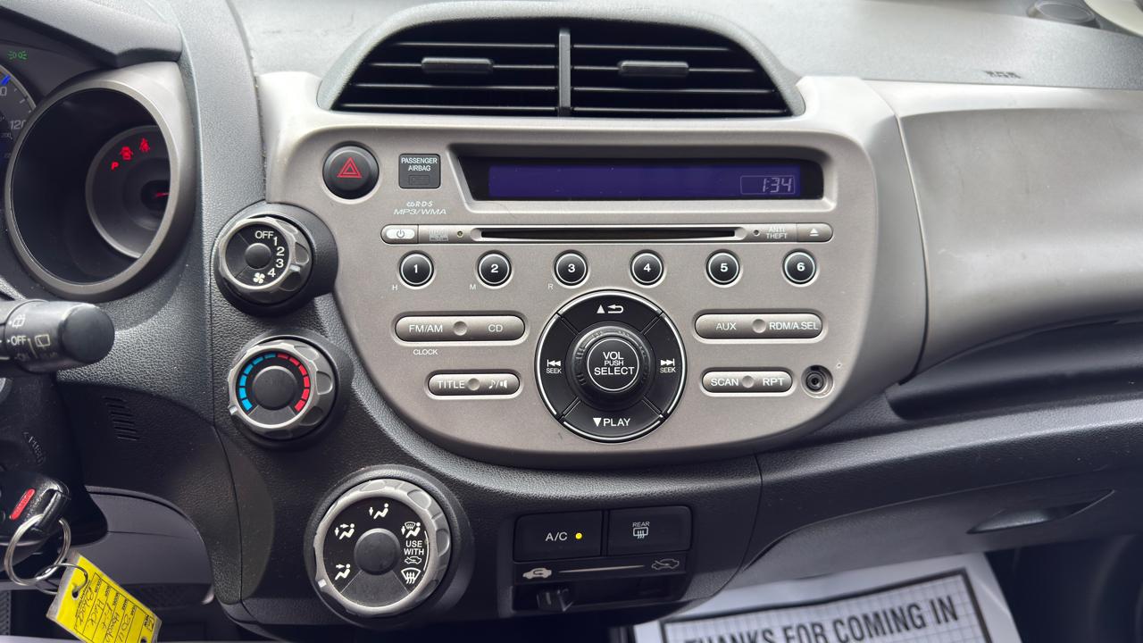2011 Honda Fit Base - Photo 22