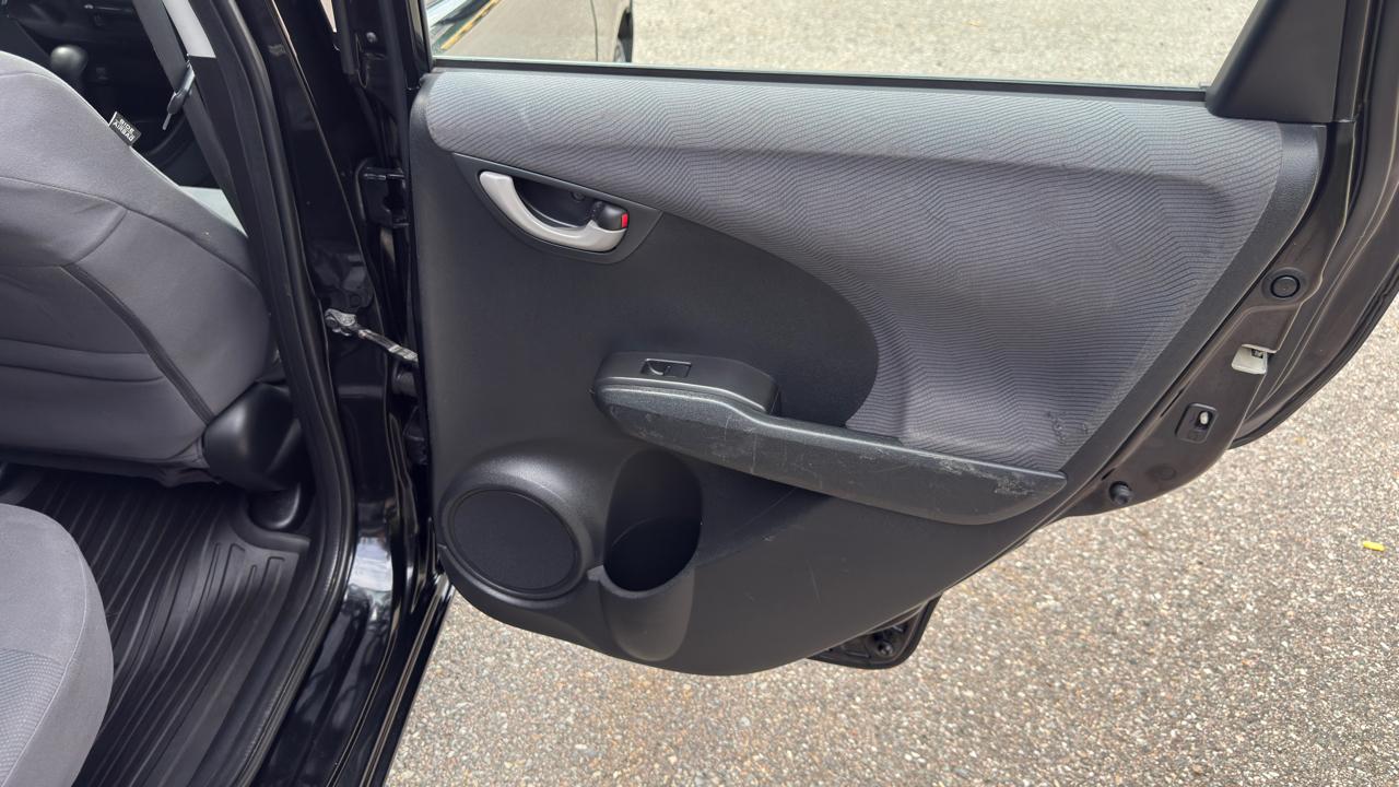 2011 Honda Fit Base - Photo 32