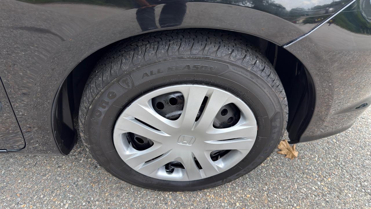 2011 Honda Fit Base - Photo 46