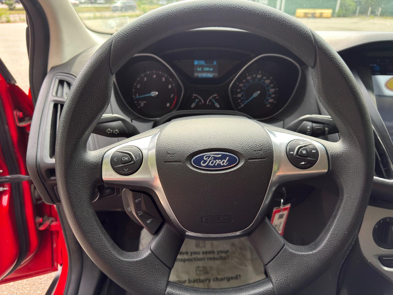 Ford Focus SE Sedan 2012