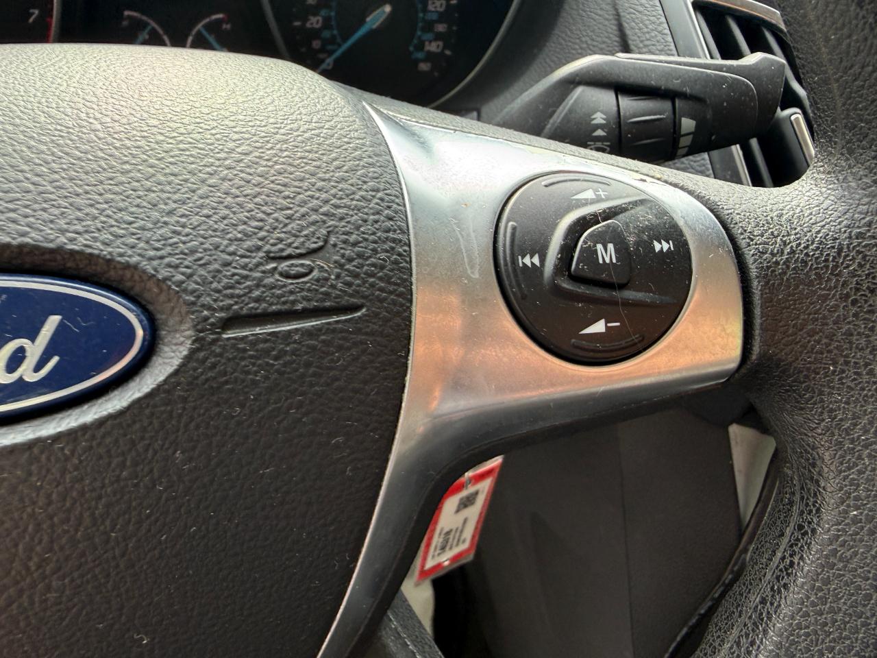 Ford Focus SE Sedan 2012
