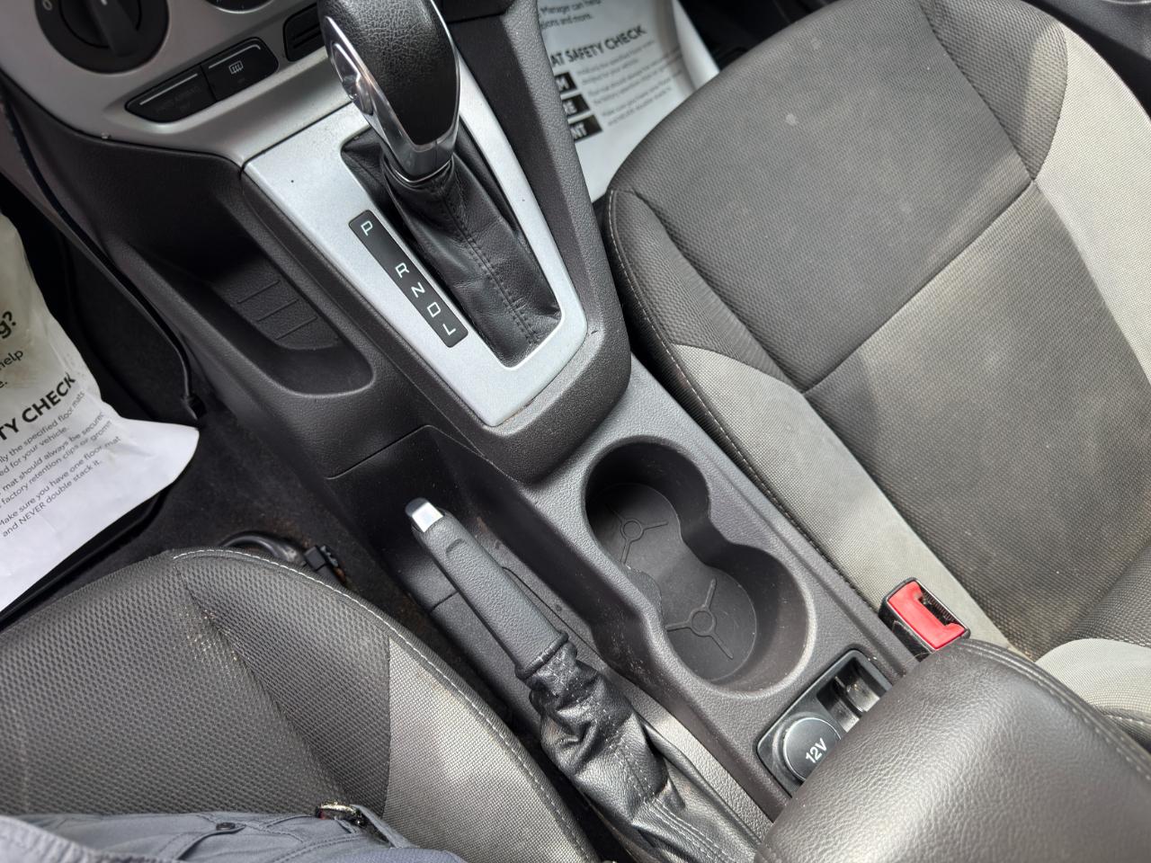 Ford Focus SE Sedan 2012