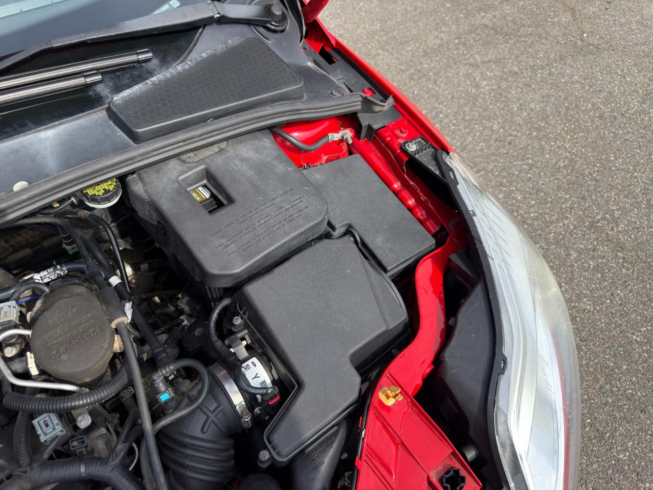 Ford Focus SE Sedan 2012