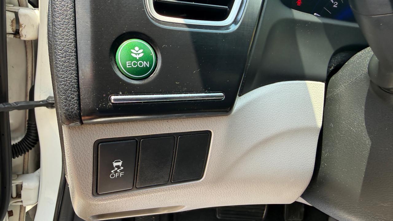 Honda Civic LX Coupe 5-Speed AT 2013
