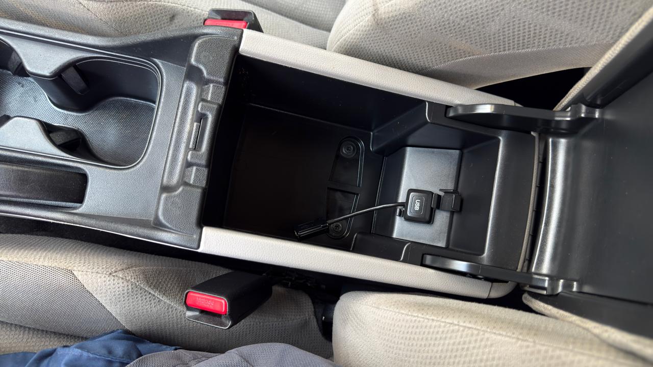 Honda Civic LX Coupe 5-Speed AT 2013