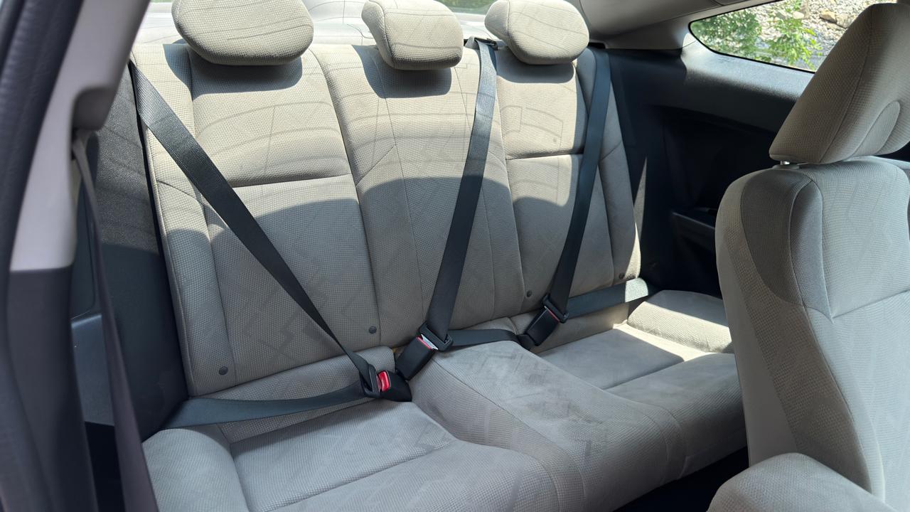 Honda Civic LX Coupe 5-Speed AT 2013