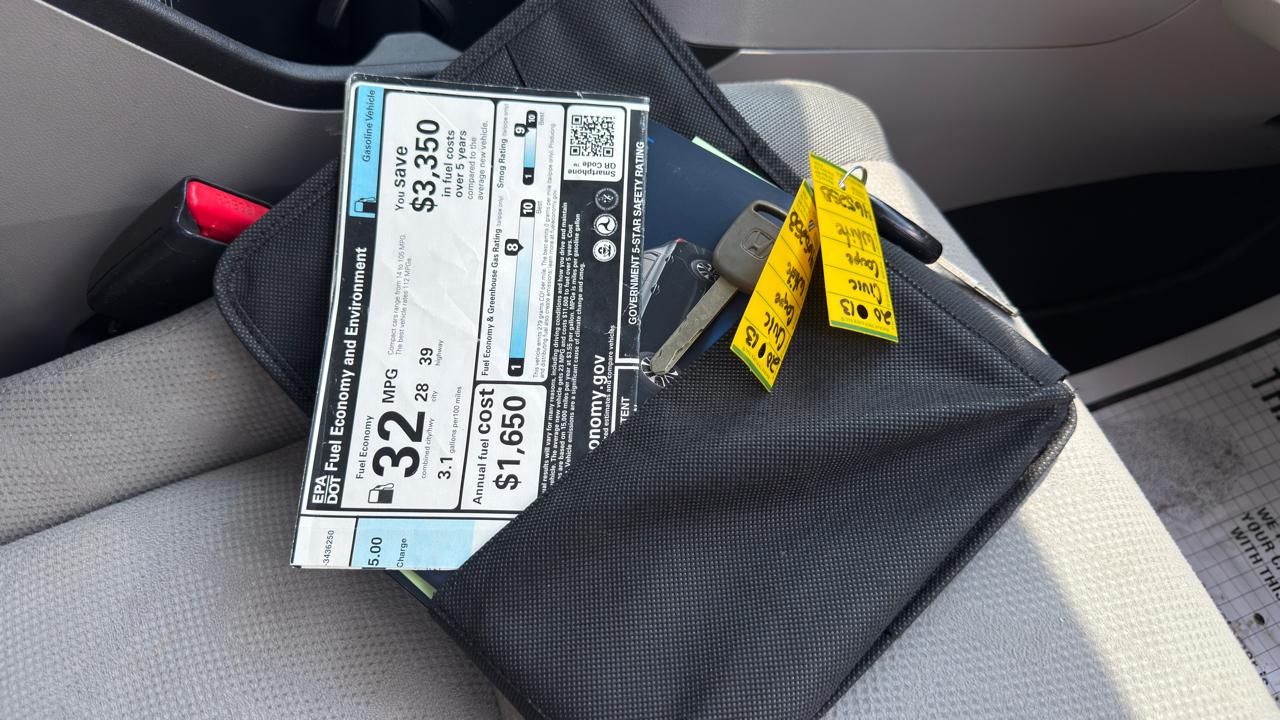 Honda Civic LX Coupe 5-Speed AT 2013