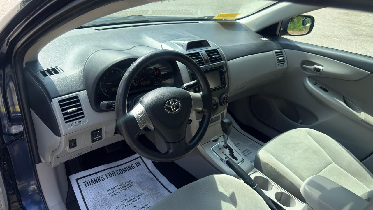 Toyota Corolla LE 2013