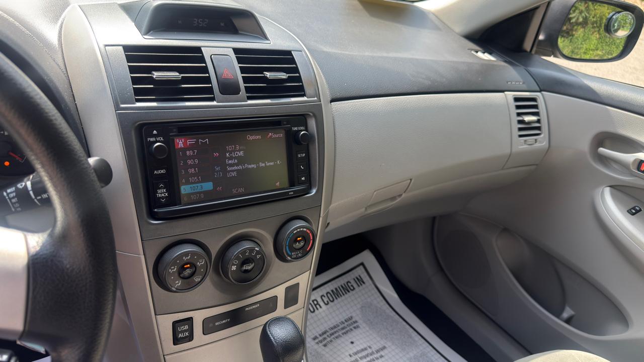 Toyota Corolla LE 2013