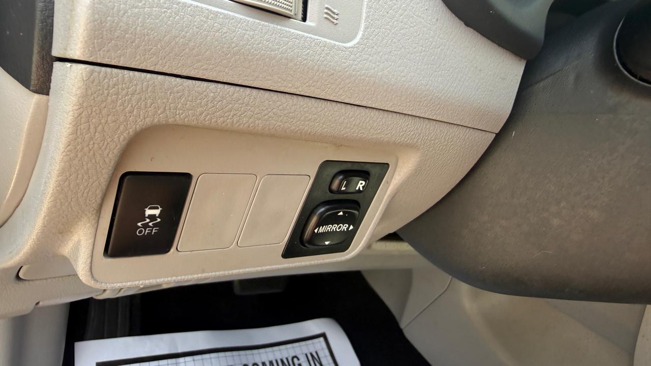 Toyota Corolla LE 2013