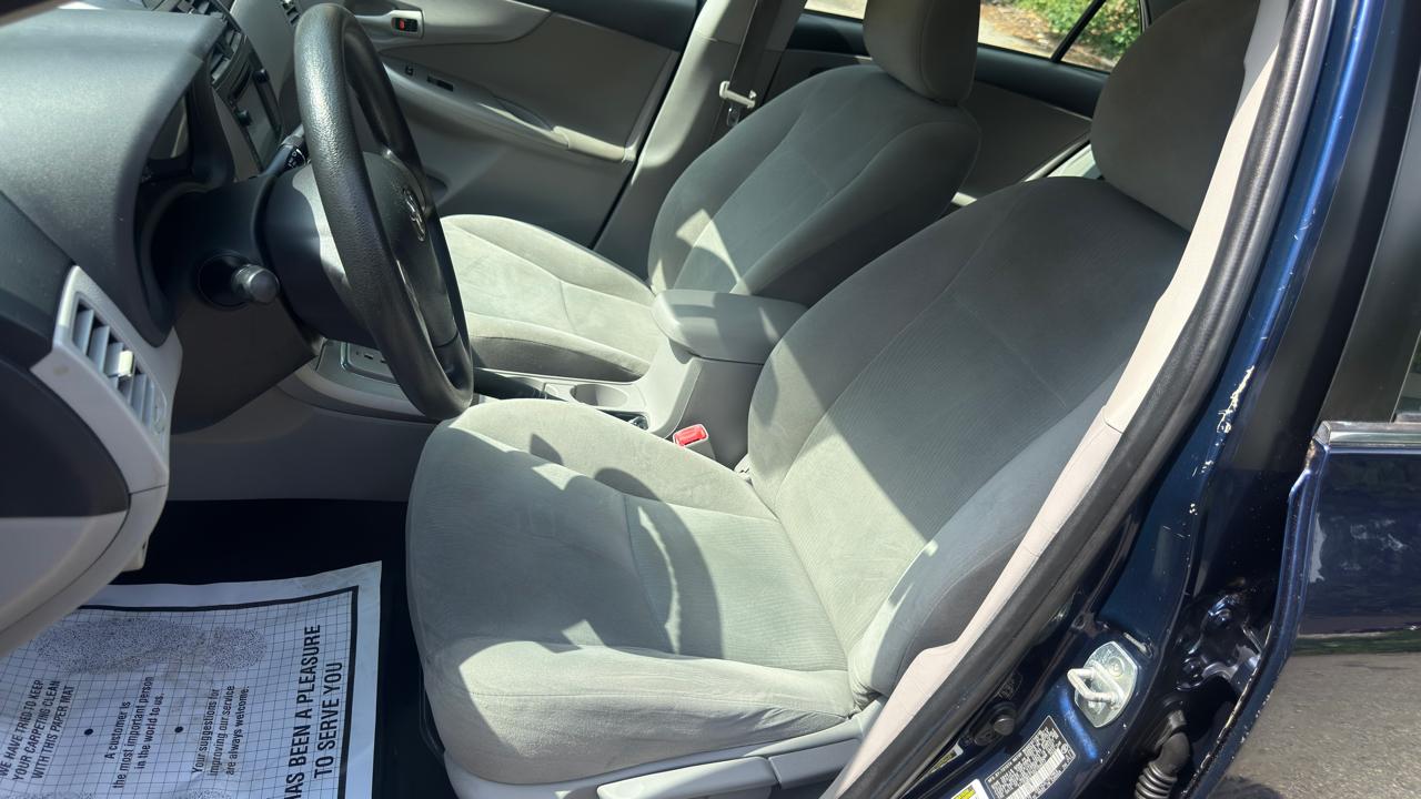 Toyota Corolla LE 2013