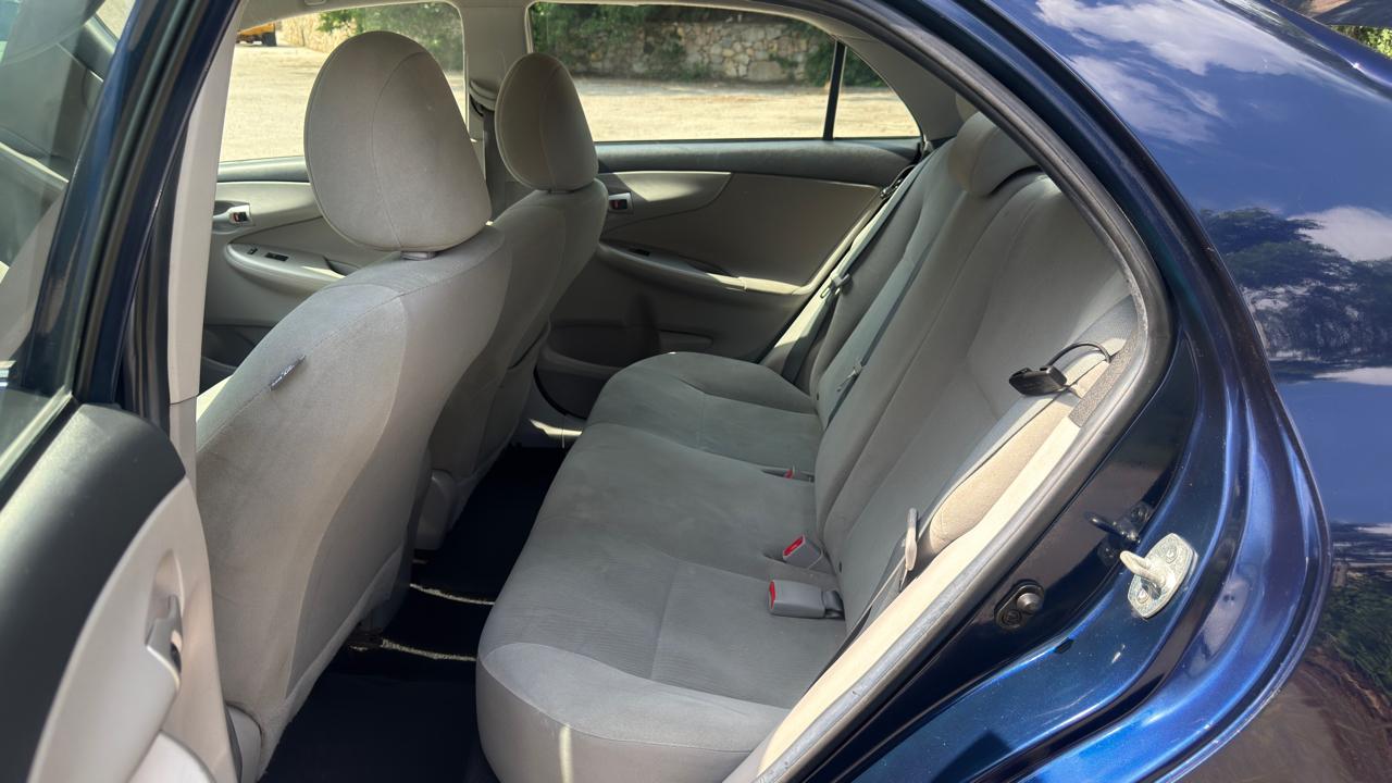 Toyota Corolla LE 2013