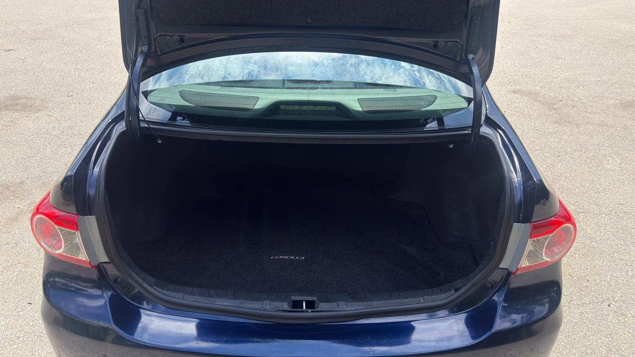 Toyota Corolla LE 2013