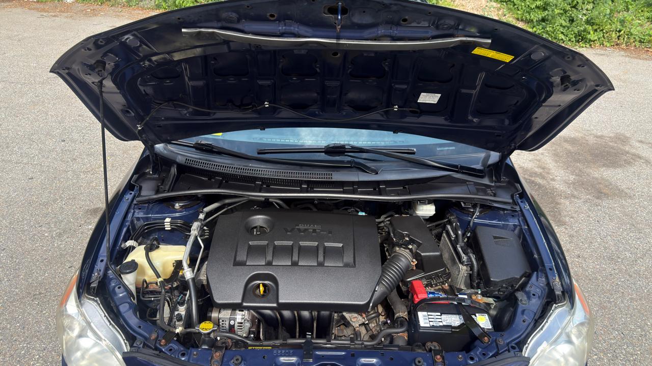 Toyota Corolla LE 2013