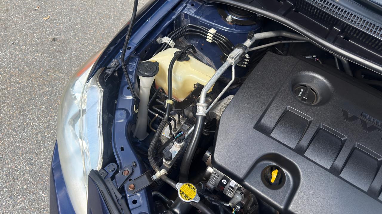 Toyota Corolla LE 2013