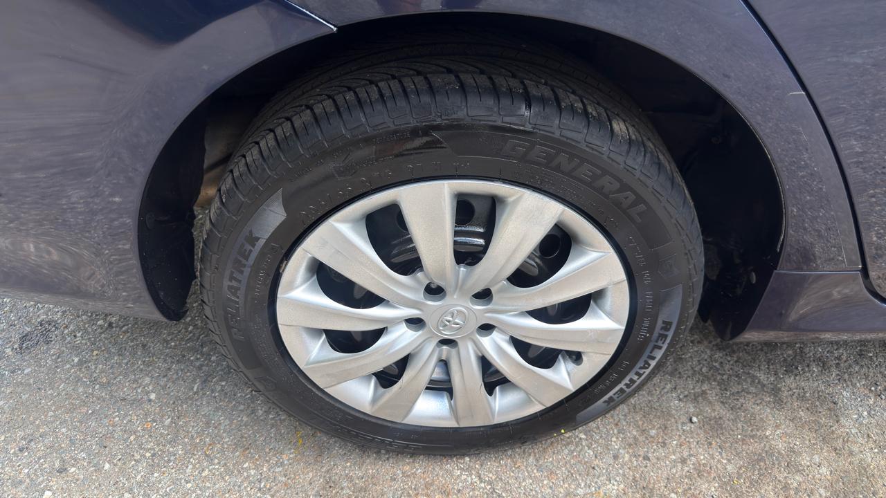 Toyota Corolla LE 2013
