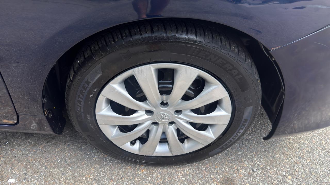 Toyota Corolla LE 2013