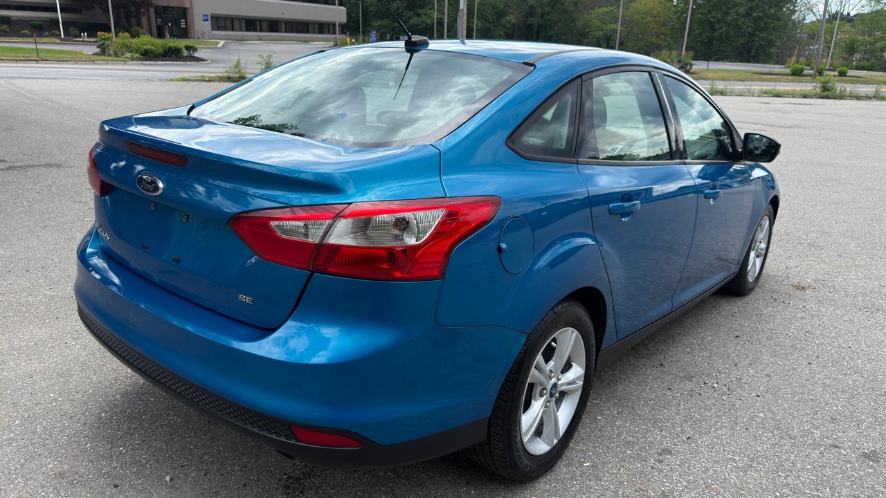Ford Focus SE Sedan 2013