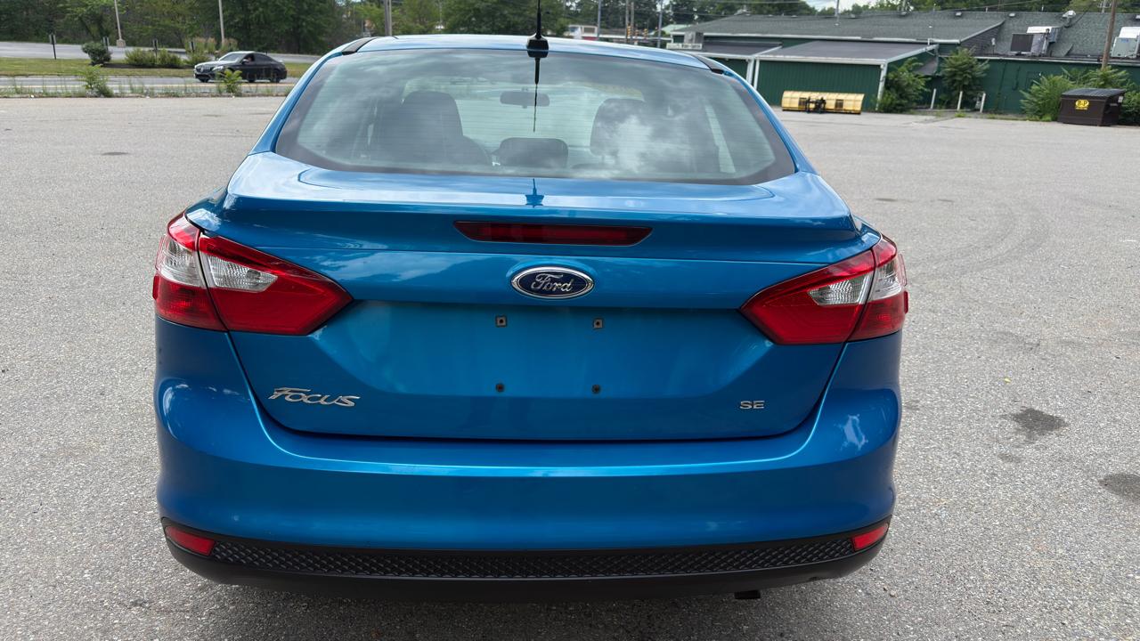 Ford Focus SE Sedan 2013